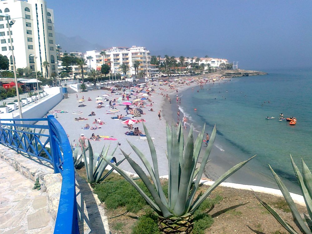 GEMÜTLICHE WOHNUNG MIT ZWEI SCHLAFZIMMERN 40 METER VOM STRAND