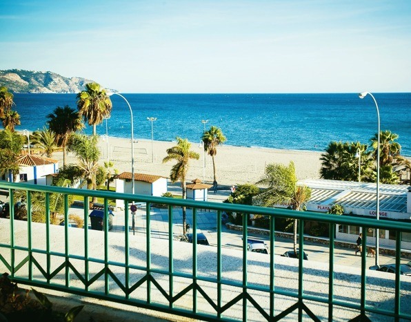 WOHNUNG MIT ZWEI SCHLAFZIMMERN IN BURRIANA BEACH