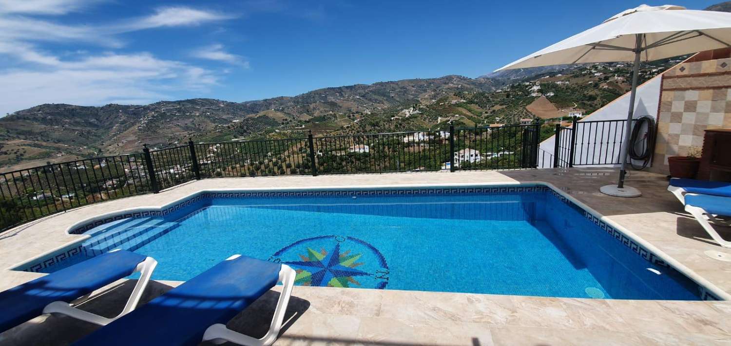 Chalet for sale in Frigiliana