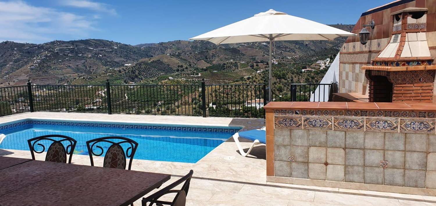 Chalet for sale in Frigiliana